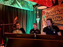 carnavalradio bij Gorissen met prinsenpaar van Op de Bies